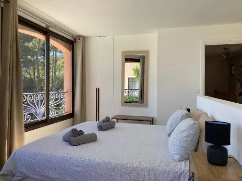 بيت للعطل Maison Vue Mer Avec Piscine Sur La Cote D'Azur تيول سور مير فرنسا