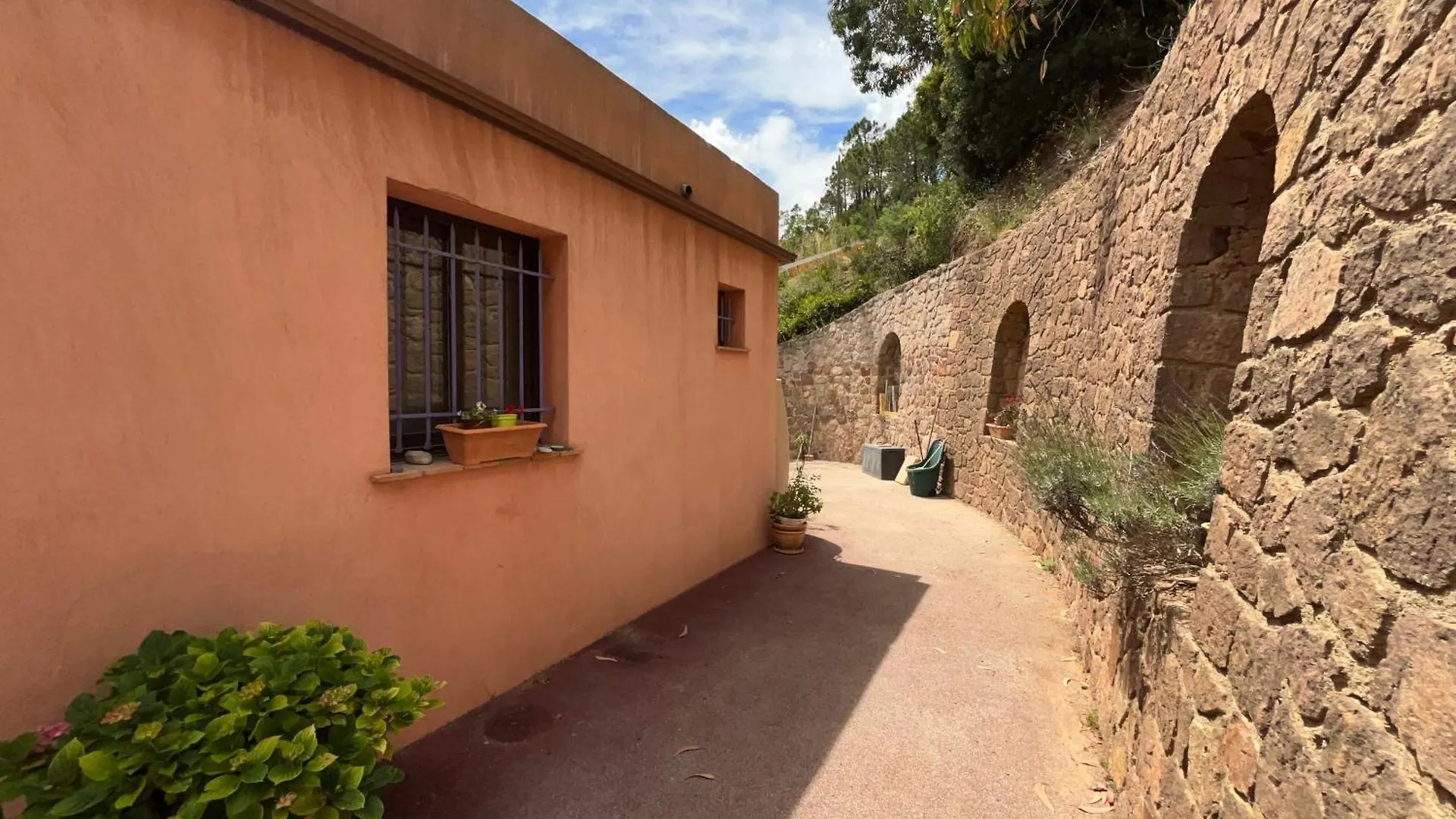 Maison Vue Mer Avec Piscine Sur La Cote D'Azur Theoule-sur-Mer 0*,  France